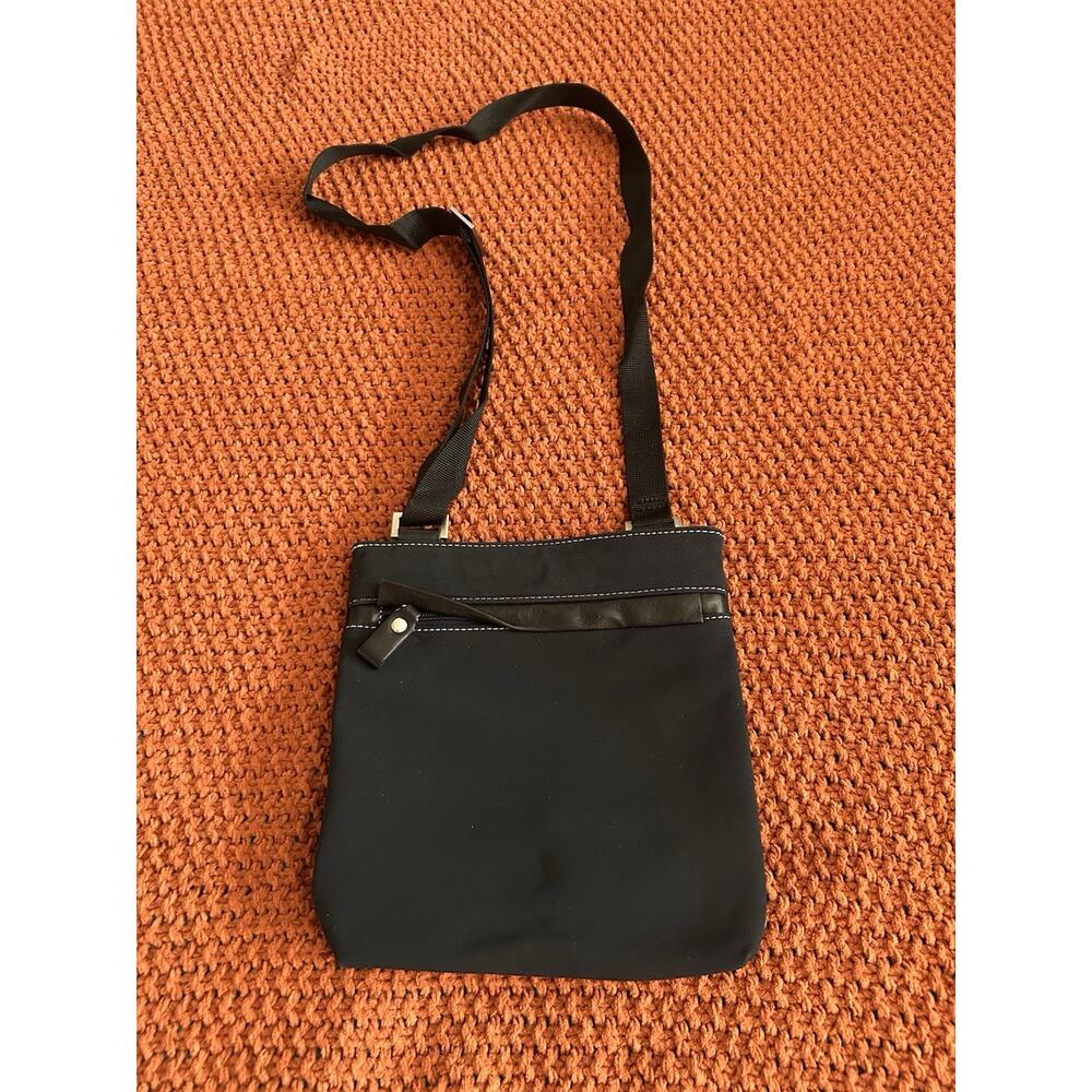 Donald Pliner Bag Crossbody Black Pockets Nylon Travel